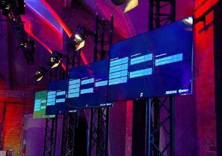 12.05.2019, xlakx, Esports VBL, Grand Final - in Berlin 2019 emspor, v.l.TV Bildschirme beim Grand Final der Virtual Bundesliga (VBL) auf Kunstrasen. Die 24 besten Spieler Deutschlands kämpfen aufgeteilt in vier Gruppen auf Xbox und Playstation um den Titel (DFL DFB REGULATIONS PROHIBIT ANY USE OF PHOTOGRAPHS as IMAGE SEQUENCES and or QUASI-VIDEO) Berlin *** 12 05 2019 xlakx Esports VBL Grand Final in Berlin 2019 emspor v l TV screens at the Grand Final of the Virtual Bundesliga VBL on artificial turf The 24 best players in Germany will fight in four groups on Xbox and Playstation for the title DFL DFB REGULATIONS PROHIBIT ANY USE OF PHOTOGRAPHS as IMAGE SEQUENCES and or QUASI VIDEO Berlin