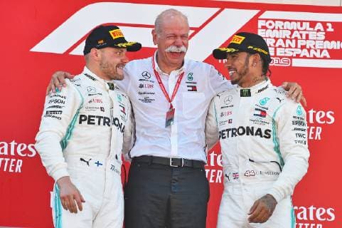 12.05.2019, xekx, FIA Formel 1, Großer Preis von Spanien 2019 - Rennen emspor, v.l. 2. Platz Valtteri Bottas (Mercedes-AMG Petronas), Dieter Zetsche, (Vorstandsvorsitzender, Daimler AG), Sieger 1. Platz Lewis Hamilton (Mercedes-AMG Petronas) (DFL DFB REGULATIONS PROHIBIT ANY USE OF PHOTOGRAPHS as IMAGE SEQUENCES and or QUASI-VIDEO) Barcelona