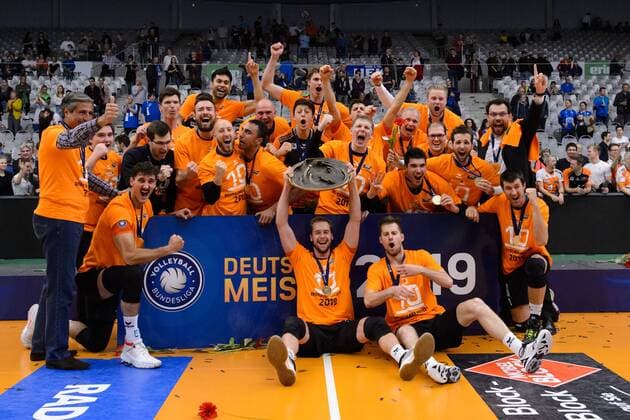 12.05.2019, ZF Arena, Friedrichshafen Volleyball, Bundesliga Männer Maenner, Play-offs, Finale 5. Spiel, VfB Friedrichshafen vs. Berlin Recycling Volleys Deutscher Meister 2019: Berlin Recycling Volleys