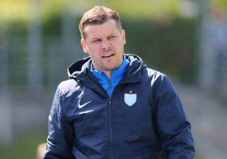 Berlin, 12.05.2019, Stadion Lichterfelde, Fussball, Regionalliga Nordost , 33. Spieltag, FC Viktoria Berlin vs. Chemnitzer FC 4:2 (2:2). , Im Bild: Trainer Alexander Arsovic ( Berlin). ,