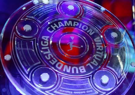 12.05.2019, Berlin: Die Meisterschale des -Grand Final- der Virtual Bundesliga (VBL) ist zu sehen. Die 24 besten Spieler Deutschlands kaempfen aufgeteilt in vier Gruppen auf Xbox und Playstation um den Titel. (DFL DFB REGULATIONS PROHIBIT ANY USE OF PHOTOGRAPHS as IMAGE SEQUENCES and or QUASI-VIDEO) Esports , Grosses Finale der Virtual Bundesliga (VBL) Berlin *** 12 05 2019, Berlin The Grand Final of the Virtual Bundesliga VBL will take place The 24 best players of Germany will fight in four groups on Xbox and Playstation for the title DFL DFB REGULATIONS PROHIBIT ANY USE OF PHOTOGRAPHS as IMAGE SEQUENCES and or QUASI VIDEO Esports , Grand Final of the Virtual Bundesliga VBL Berlin Copyright: xEIBNER DanielxLakomskix EP_DLI