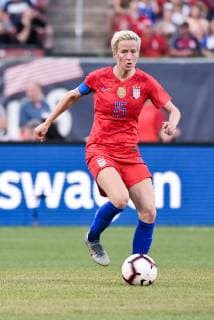 May 16, 2019: United States forward Megan Rapinoe (15) moves the ball forward during the send off series as the United States Women s national team, Nationalteam hosted New Zealand at Busch Stadium in St. Louis City, MO Ulreich CSM Soccer 2019: USWNT vs New Zealand May 16 - ZUMAc04_ 20190516_zaf_c04_078 Copyright: xRichardxUlreichx