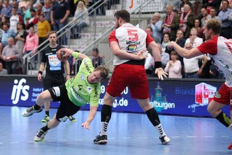 Merten Krings (TV Emsdetten 4) vorbei an Jan Brosch (ASV Hamm-Westfalen 5)(rechts) , ASV Hamm-Westfalen vs TV Emsdetten, Handball, 2. Bundesliga, 17.05.2019, ASV Hamm-Westfalen vs TV Emsdetten, Handball, 2. Bundesliga, 17.05.2019 Hamm Copyright: xEIBNER JanxStrohdiekx EP_JSK