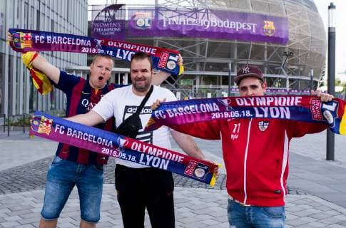 18th May 2019, Groupama Arena, Budapest, Hungary; UEFA Womens Champions League Final, Lyon versus Barcelona; Fans of Barcelona supporting their team before the match  ActionPlus12135598 NikolaxKrstic