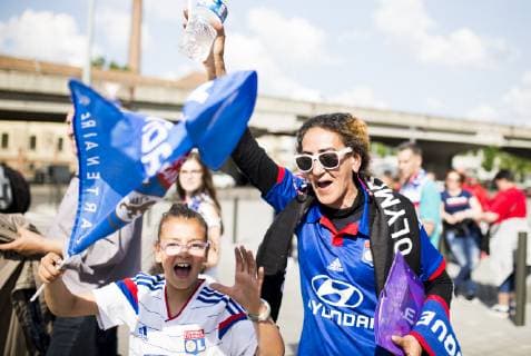 18th May 2019, Groupama Arena, Budapest, Hungary; UEFA Womens Champions League Final, Lyon versus Barcelona; The fans of Lyon supporting their team before the match  ActionPlus12135603 NikolaxKrstic
