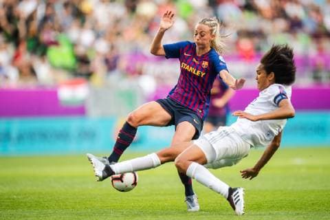 Fußball, Damen, CL Finale, Olympique Lyon - FC Barcelona 190518 Toni Duggan of Barcelona and Wendie Renard of Lyon during the UEFA Women s Champions League final match between Lyon and Barcelona on May 18, 2019 in Budapest. Photo: Jon Olav Nesvold BILDBYRAN kod JE 160443 Copyright: JONxOLAVxNESVOLD BB190518JE036