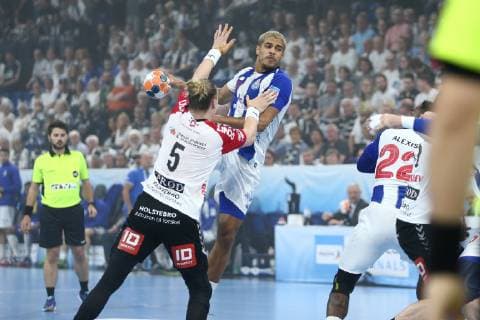 Handball, EHF-Cup, Team Tvis Holstebro - FC Porto, Spiel um Platz 3 Yoan Blanco (Porto) HANDBALL : EHF Cup - Finale 3 4 - TTH Holstebro vs FC Porto - 18 05 2019 KevinDomas Panoramic 