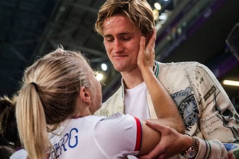 190518 Ada Hegerberg of Lyon celebrate with her boyfriend Thomas Rogne after the UEFA Women s Champions League final match between Lyon and Barcelona on May 18, 2019 in Budapest. Photo: Jon Olav Nesvold BILDBYRAN kod JE 160443 Copyright: JONxOLAVxNESVOLD BB190518JE079