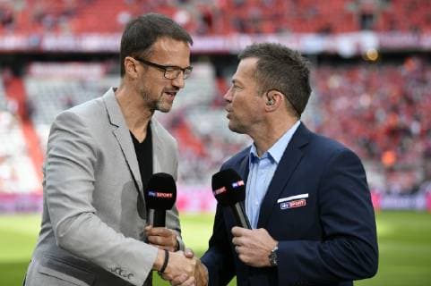 Vor Spielbeginn: Vorstand Manager Fredi Bobic Eintracht Frankfurt SKY Interview mit TV Experte Lothar Matthäus Gestik, Geste shake hands FC Bayern München FCB vs Eintracht Frankfurt SGE 18.05.2019 DFL REGULATIONS PROHIBIT ANY USE OF PHOTOGRAPHS AS IMAGE SEQUENCES AND OR QUASI-VIDEO FC Bayern München FCB vs Eintracht Frankfurt SGE