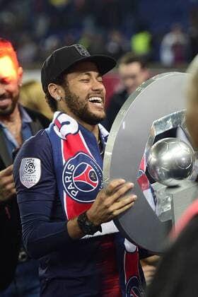Joie des joueurs du PSG sur le podium avec le Trophee Hexagoal sympbolisant les champions de France de la Ligue 1 conforama saison 2018 2019 NEYMAR JR (PSG) FOOTBALL : PSG vs Dijon - Ligue1 conforama - 37e journee - 18 05 2019 JBAutissier Panoramic 