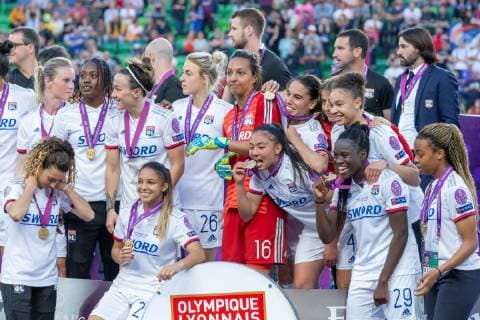 Jubel, celebration bei Olympique Lyon über den erneuten Titelgewinn, 18.05.2019, Budapest, Fußball, Frauen, UEFA Women s Champions League, Olympique Lyon - FC Barcelona, Barca