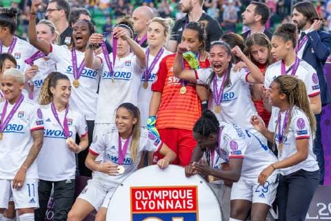 Jubel, celebration bei Olympique Lyon über den erneuten Titelgewinn, 18.05.2019, Budapest, Fußball, Frauen, UEFA Women s Champions League, Olympique Lyon - FC Barcelona, Barca