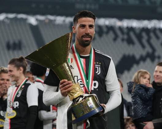 Sport Themen der Woche KW20 Sport Bilder des Tages Sami Khedira of Juventus with the trophy during the Serie A match at Allianz Stadium, Turin. Picture date: 19th May 2019. Picture credit should read: Jonathan Moscrop Sportimage EDITORIAL USE ONLY. No use with unauthorised audio, video, data, fixture lists, club league logos or live services. Online in-match use limited to 120 images, no video emulation. No use in betting, games or single club league player publications. SPI-0086-0046