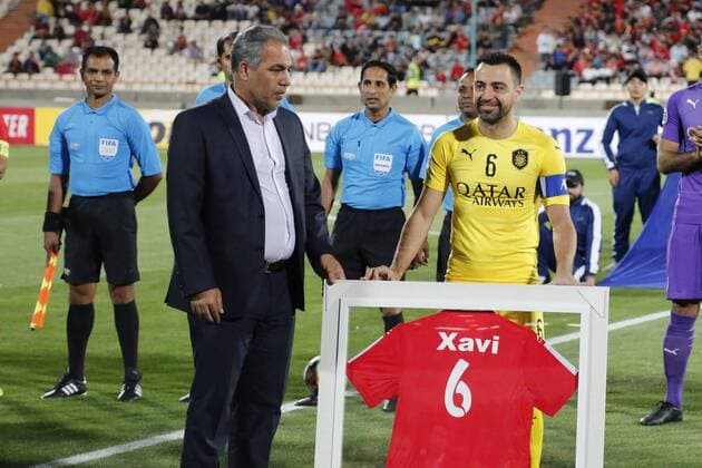 Sport Bilder des Tages May 20, 2019: Tehran, Iran: XAVI HERNANDEZ is honored before an Asian Champions League match between Al Sadd and Persepolis. The 39-year old Hernandez, who is know for his many years with FC Barcelona, Barca and the Spain national team, Nationalteam retired after the match. Soccer 2019: Xavi Hernandez Retires  - ZUMA 20190520_mda_m183_172 Copyright: xAminxMonfaredx