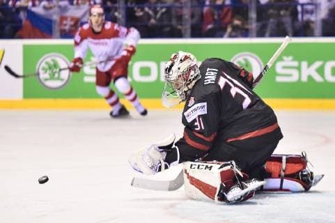 (190521) -- KOSICE, May 21, 2019 -- Carter Hart (R) of Canada catches the puck during the 2019 IIHF Ice hockey, Eishockey World Championship, WM, Weltmeisterschaft Slovakia group A game between Canada and Denmark at Steel Arena in Kosice, Slovakia, on May 20, 2019. Canada won 5-0. ) (SP)SLOVAKIA-KOSICE-ICE HOCKEY-IIHF-WORLD CHAMPIONSHIP-GROUP A-CAN-DEN LukaszxLaskowski 