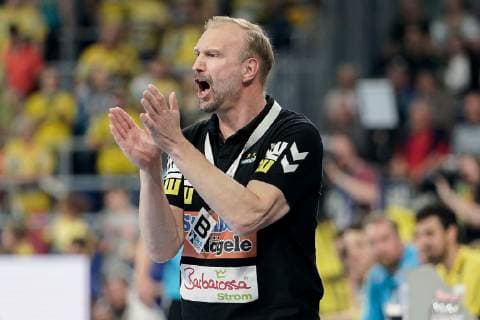 Hartmut Mayerhoffer (Trainer, Cheftrainer, Göppingen), gibt Anweisungen, gestikuliert, mit den Armen gestikulieren, gives instructions, gesticulate, Einzelbild, Aktion, Action, 23.05.2019, Mannheim, Handball, DKB Bundesliga, Rhein-Neckar Löwen - FRISCH AUF! Göppingen