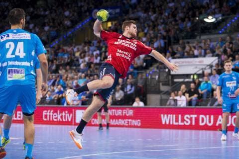 Stuttgart, Deutschland 23. Mai 2019: HBL - 18 19 - TVB 1898 Stuttgart vs. SG Flensburg-Handewitt v.li. Lukas von Deschwanden (Stuttgart), Johannes Golla (Flensburg) Stuttgart Porsche Arena Baden-Württemberg Deutschland