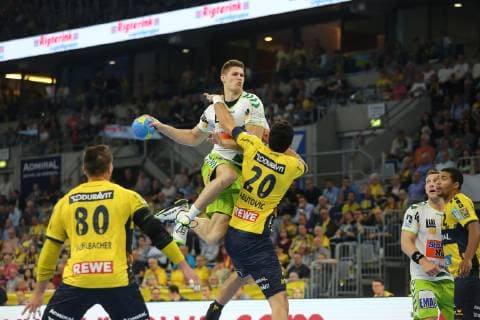 Sebastian Heymann (Goeppingen) im Zweikampf mit Ilija Abutovic (Loewen) beim Spiel Rhein Neckar Loewen vs. Frisch Auf Goeppingen in der 1. Handball Bundesliga am 23.05.2019, Rhein Neckar Loewen vs. Frisch auf Goeppingen, Handball, 1. Handball Bundesliga, 23.05.2019 Mannheim Copyright: xEIBNER MichaelxBermelx EP_eer
