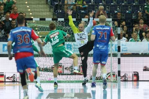 SC DHfK Leipzig vs.HC Erlangen, DKB-HBL, 23.05.19 Handball, 1. Bundesliga, Saison 2018 2019, 32. Spieltag: SC DHfK Leipzig vs. HC Erlangen am 23.05.19 in der Arena Leipzig. Im Bild: Tor von Niclas PIECZKOWSKI ( 14, DHfK Leipzig) gegen Torwart Gorazd Skof ( 12, Erlangen)