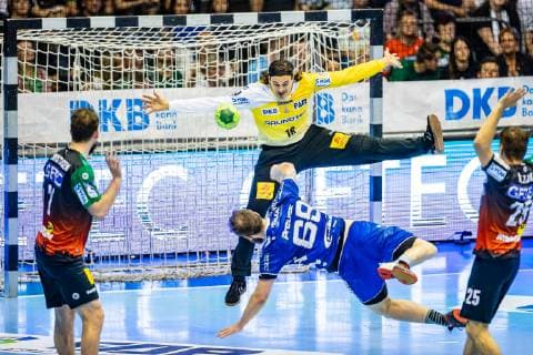 Jannick Green Krejberg 16 (SC Magdeburg), Moritz Preuss 69 (VfL Gummersbach) waehrend der Saison 2018-2019 in der 1. Handball Bundesliga (Herren) zwischen SC Magdeburg und VfL Gummersbach in der GETEC Arena am 23. May 2019 in Magdeburg, Sachsen Anhalt (Saxony Anhalt), Deutschland (Germany)