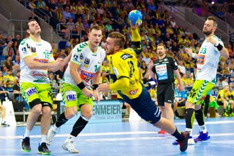 Rhein Neckar Loewen - Frisch Auf! Göppingen Torschuss vom Rhein Neckar Loewe Jannik Kohlbacher (Nr.80) - beim Bundesliga Spiel der Rhein Neckar Löwen gegen Frisch Auf! Göppingen am 23.05.2019. Mannheim. 23.05.19 Handball 32. Spieltag , Mannheim Baden Wuerttemberg Deutschland SAP Arena