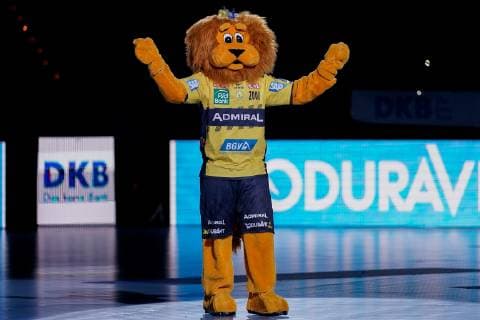 Löwe Conny (Maskottchen, RNL), Freisteller, Ganzkörper, Einzelbild, Aktion, Action, macht Stimmung vor dem Spiel, 23.05.2019, Mannheim, Handball, DKB Bundesliga, Rhein-Neckar Löwen - FRISCH AUF! Göppingen