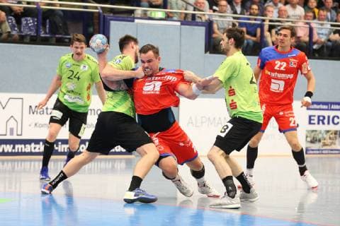 Benjamin Meschke (HBW Balingen-Weilstetten 13) gegen Yannick Draeger (TV Emsdetten 19)(links) und Korn Smits (TV Emsdetten 23)(rechts) , TV Emsdetten vs HBW Balingen-Weilstetten, Handball, 2. Bundesliga, 24.05.2019, TV Emsdetten vs HBW Balingen-Weilstetten, Handball, 2. Bundesliga, 24.05.2019 Emsdetten Copyright: xEIBNER JanxStrohdiekx EP_JSK