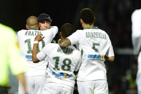 joie des joueurs de St Etienne apres le but de NORDIN Arnaud (St Etienne) autour de GASSET Jean Louis - entraineur (St Etienne) FOOTBALL : SCO Angers vs St Etienne - Conforama Ligue1 - 24 05 2019 JBAutissier Panoramic 
