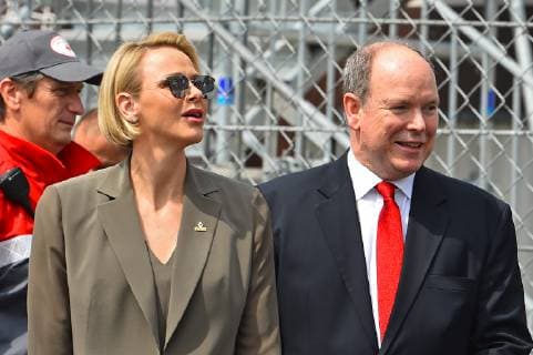 25.05.2019, xekx, Formel 1 FIA, 2019 Monaco Grand Prix - Qualifying emspor, v.l. v.l. Charlene von Monaco und Albert II., Prinz von Monaco beim Formel 1 Grand Prix in Monaco (DFL DFB REGULATIONS PROHIBIT ANY USE OF PHOTOGRAPHS as IMAGE SEQUENCES and or QUASI-VIDEO) Monte Carlo