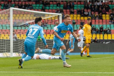 Fussball Berlin 25.05.2019 Finale im AOK-Landespokal Berlin 2018 2019 Tennis Borussia Berlin (weiß) - FC Viktoria 1889 Berlin (blau) Jubel nach dem Tor zum 0:1 durch Rafael Brand Timur Gayret (27)