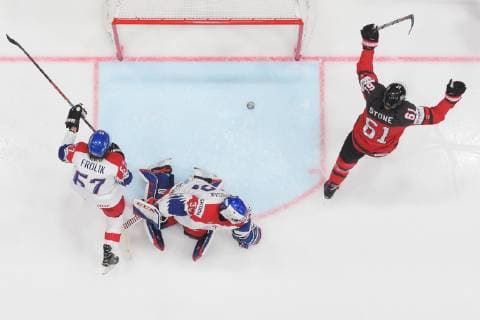 Eishockey, WM, Halbfinale, Kanada - Tschechien 190525 Michael Frolik and goaltender Patrik Bartosak of Czech Republic look dejected when Mark Stone of Canada celebrates his 1-0 goal during the 2019 IIHF Ice hockey, Eishockey World Championship, WM, Weltmeisterschaft semifinal game between Canada and Czech Republic on May 25, 2019 in Bratislava. Photo: Joel Marklund BILDBYRAN kod JM 87960 Copyright: JOELxMARKLUND BB190525JM047