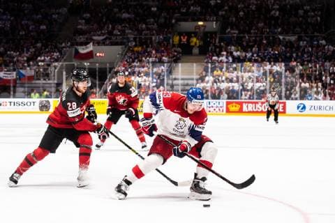 Eishockey, WM, Halbfinale, Kanada - Tschechien 190525 Damon Severson of Canada and Dmitrij Jaskin of Czech Republic during the 2019 IIHF Ice hockey, Eishockey World Championship, WM, Weltmeisterschaft semifinal game between Canada and Czech Republic on May 25, 2019 in Bratislava. Photo: Joel Marklund BILDBYRAN kod JM 87960 Copyright: JOELxMARKLUND BB190525JM048