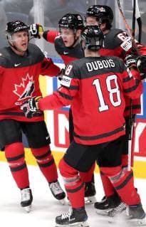 Eishockey, WM, Halbfinale, Kanada - Tschechien BRATISLAVA, SLOVAKIA - MAY 25, 2019: Canada s players celebrate scoring in the 2019 IIHF Ice hockey, Eishockey World Championship, WM, Weltmeisterschaft semifinal match against the Czech Republic at Ondrej Nepela Arena. Alexander Demianchuk TASS  TS0ACB36