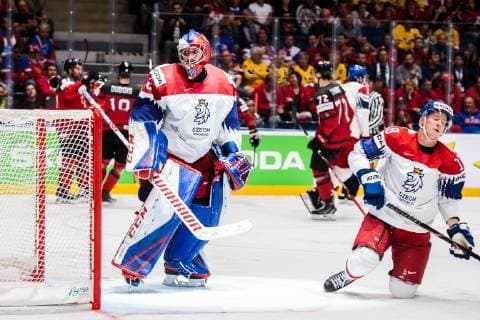 Eishockey, WM, Halbfinale, Kanada - Tschechien 190525 Goaltender Patrik Bartosak and Ondrej Palat of Czech Republic look dejected after Pierre-Luc Dubois of Canada scored 3-0 during the 2019 IIHF Ice hockey, Eishockey World Championship, WM, Weltmeisterschaft semifinal game between Canada and Czech Republic on May 25, 2019 in Bratislava. Photo: Joel Marklund BILDBYRAN kod JM 87960 Copyright: JOELxMARKLUND BB190525JM057