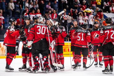 190525 Goaltender Matt Murray of Canada celebrate with teammates after the 2019 IIHF Ice hockey, Eishockey World Championship, WM, Weltmeisterschaft semifinal game between Canada and Czech Republic on May 25, 2019 in Bratislava. Photo: Joel Marklund BILDBYRAN kod JM 87960 Copyright: JOELxMARKLUND BB190525JM075