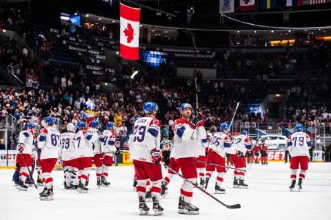 190525 Jan Kolar of Czech Republic thank the supporters after the 2019 IIHF Ice hockey, Eishockey World Championship, WM, Weltmeisterschaft semifinal game between Canada and Czech Republic on May 25, 2019 in Bratislava. Photo: Joel Marklund BILDBYRAN kod JM 87960 Copyright: JOELxMARKLUND BB190525JM078