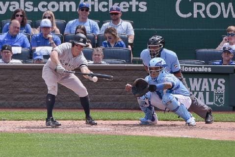 May 25, 2019: New York Yankees outfielder Brett Gardner (11) lays down a bunt that would turn into a base hit during the first game of a double header in the American League game between the New York Yankees and the Kansas City Royals held at Kaufmann Stadium in Kansas City, MO CSM MLB, Baseball Herren, USA 2019: Yankees vs Royals May 25 - ZUMAc04_ 20190525_zaf_c04_066 Copyright: xRichardxUlreichx