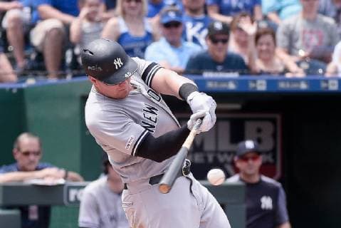 May 25, 2019: New York Yankees first baseman Luke Voit (45) swings at the ball during the first game of a double header in the American League game between the New York Yankees and the Kansas City Royals held at Kaufmann Stadium in Kansas City, MO CSM MLB, Baseball Herren, USA 2019: Yankees vs Royals May 25 - ZUMAc04_ 20190525_zaf_c04_053 Copyright: xRichardxUlreichx