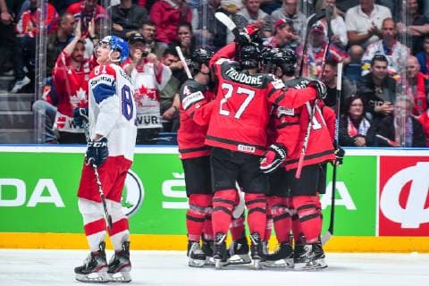 (190526) -- BRATISLAVA, May 26, 2019 -- Players of Canada celebrate goal during the 2019 IIHF Ice hockey, Eishockey World Championship, WM, Weltmeisterschaft Slovakia semi final game between Canada and the Czech Republic at Ondrej Nepela Arena on May 25, 2019 in Bratislava, Slovakia. Canada won 5-1. ) (SP)SLOVAKIA-BRATISLAVA-ICE HOCKEY-IIHF-WORLD CHAMPIONSHIP-SEMIFINAL-CAN VS CZE PawelxAndrachiewicz 