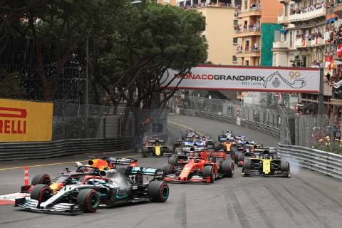 26th May 2019, Monte Carlo, Monaco; F1 Grand Prix of Monte Carlo, race day; Renault F1 Team, Daniel Ricciardo locks up into turn 1  ActionPlus12138142 Octane