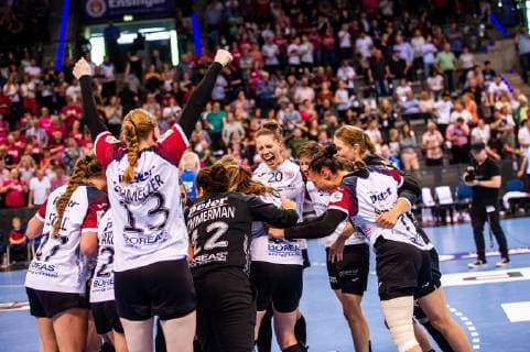 Thueringer HC - SG BBM Bietigheim Siegesjubel beim Thueringer HC beim Spiel des DHB-Pokal Olymp FINAL4 Thueringer HC - SG BBM Bietigheim. Stuttgart. 26.05.19 Handball DHB-Pokal , Stuttgart Baden Wuerttemberg Deutschland Porsche Arena