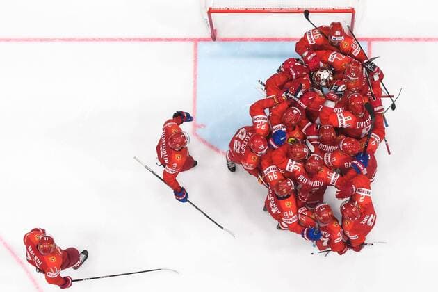 Sport Themen der Woche KW21 Sport Bilder des Tages 190526 Players of Russia celebrate after the 2019 IIHF Ice hockey, Eishockey World Championship, WM, Weltmeisterschaft bronze medal game between Russia and Czech Republic on May 26, 2019 in Bratislava. Photo: Joel Marklund BILDBYRAN kod JM 87961 *** 190526 Players of Russia celebrate after the 2019 IIHF Ice Hockey World Championship bronze medal game between Russia and Czech Republic on May 26, 2019 in Bratislava Photo Joel Marklund BILDBYRAN kod JM 87961,  Copyright: JOELxMARKLUND BB190526JM035