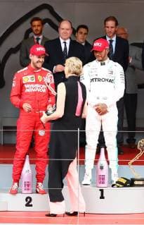 Fuerstin Charlene ueberreicht Sebastian Vettel (Scuderia Ferrari Mission Winnow) den Pokal, Grosser Preis von Monaco 2019, Motorsport, Formel 1, 26.05.2019, Grosser Preis von Monaco 2019, Motorsport, Formel 1, 26.05.2019 Monte Carlo Copyright: xEIBNER AlexanderxNeisx EP_ANS