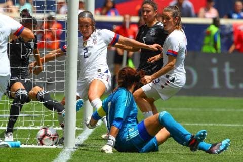 HARRISON, NJ - MAY 26: United States of America forward Mallory Pugh (2) scores off the pass from United States of America midfielder Carli Lloyd (10) during the second half of the United States of America versus Mexico at Red Bull Arena on May 26, 2019 in Harrison, NJ. (Photo by Rich Graessle Icon Sportswire) SOCCER: MAY 25 Women s - USA v Mexico Icon1905261274