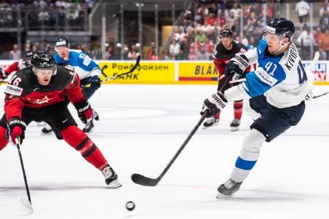 190526 Jared McCann of Canada and Joel Kiviranta of Finland during the 2019 IIHF Ice hockey, Eishockey World Championship, WM, Weltmeisterschaft gold medal game between Canada and Finland on May 26, 2019 in Bratislava. Photo: Joel Marklund BILDBYRAN kod JM 87962 Copyright: JOELxMARKLUND BB190526JM070