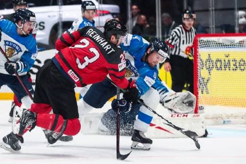 BRATISLAVA, SLOVAKIA - MAY 26, 2019: Canada s Sam Reinhart (L) and Finland s Mikko Lehtonen in their 2019 IIHF Ice hockey, Eishockey World Championship, WM, Weltmeisterschaft Gold medal match at Ondrej Nepela Arena. Anton Novoderezhkin TASS  TS0ACE23