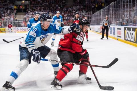 Eishockey WM, Finale, Kanada - Finnland 190526 Niko Mikkola of Finland and Jonathan Marchessault of Canada during the 2019 IIHF Ice hockey, Eishockey World Championship, WM, Weltmeisterschaft gold medal game between Canada and Finland on May 26, 2019 in Bratislava. Photo: Joel Marklund BILDBYRAN kod JM 87962 Copyright: JOELxMARKLUND BB190526JM076