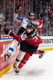Eishockey WM, Finale, Kanada - Finnland 190526 Jani Hakanpää of Finland and Anthony Mantha of Canada during the 2019 IIHF Ice hockey, Eishockey World Championship, WM, Weltmeisterschaft gold medal game between Canada and Finland on May 26, 2019 in Bratislava. Photo: Joel Marklund BILDBYRAN kod JM 87962 Copyright: JOELxMARKLUND BB190526JM084