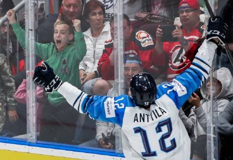 Eishockey WM, Finale, Kanada - Finnland BRATISLAVA, SLOVAKIA - MAY 26, 2019: Finland s Marko Anttila celebrates scoring in the 2019 IIHF Ice hockey, Eishockey World Championship, WM, Weltmeisterschaft Gold medal match against Canada at Ondrej Nepela Arena. Alexander Demianchuk TASS  TS0ACE35