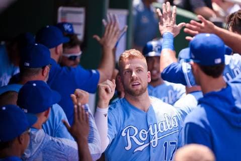 May 26, 2019: Kansas City Royals first baseman Hunter Dozier (17) gets congratulated by teammates on his home run during an American League game between the New York Yankees and the Kansas City Royals held at Kaufmann Stadium in Kansas City, MO CSM MLB, Baseball Herren, USA 2019: Yankees vs Royals May 26 - ZUMAc04_ 20190526_zaf_c04_228 Copyright: xRichardxUlreichx